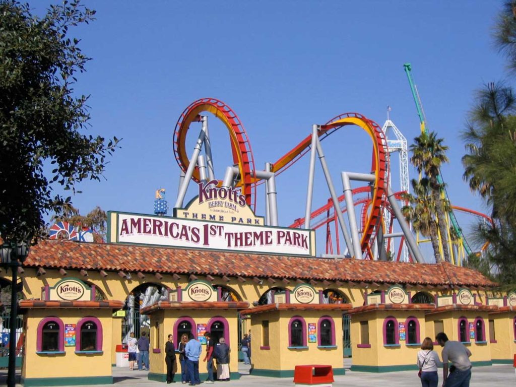 Knott's Berry Farm entrance