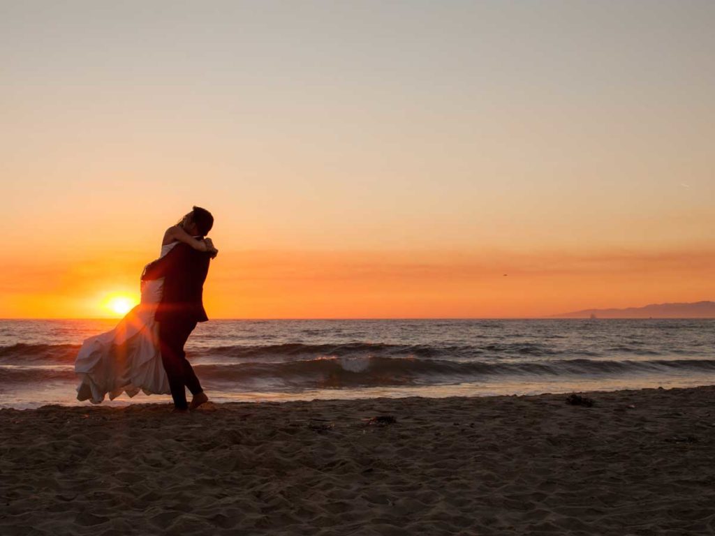 wedding couple at beach in Redondo Beach, CA