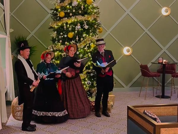 Carolers At Portofino.