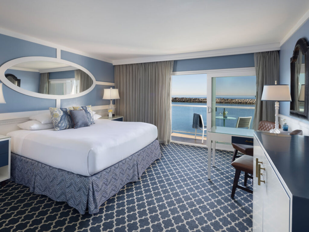 Guestroom With Ocean View In Redondo Beach